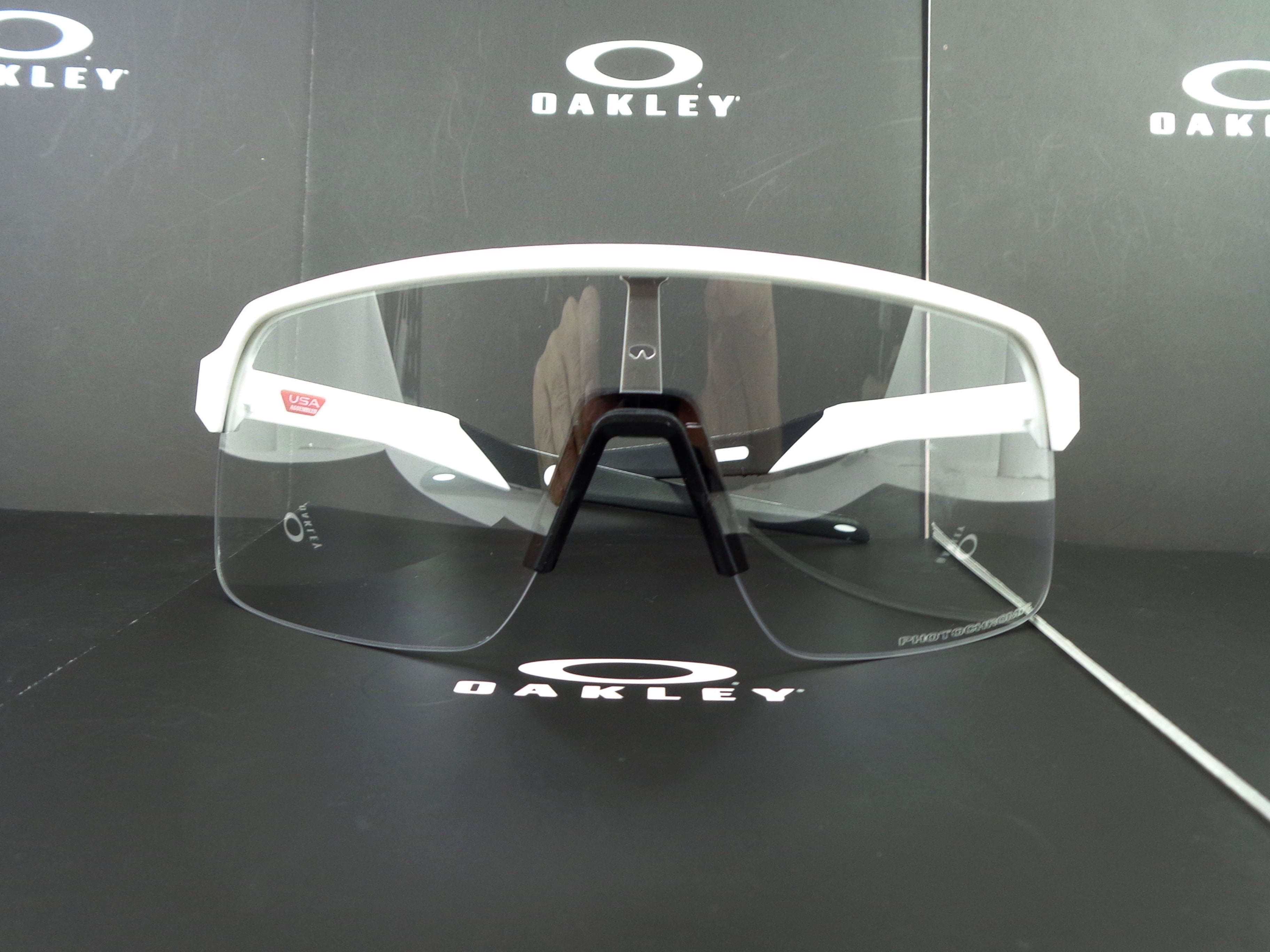 OAKLEY - Sutro Lite 9463 46 Cycling Sport Racing Fotocromatico 946346