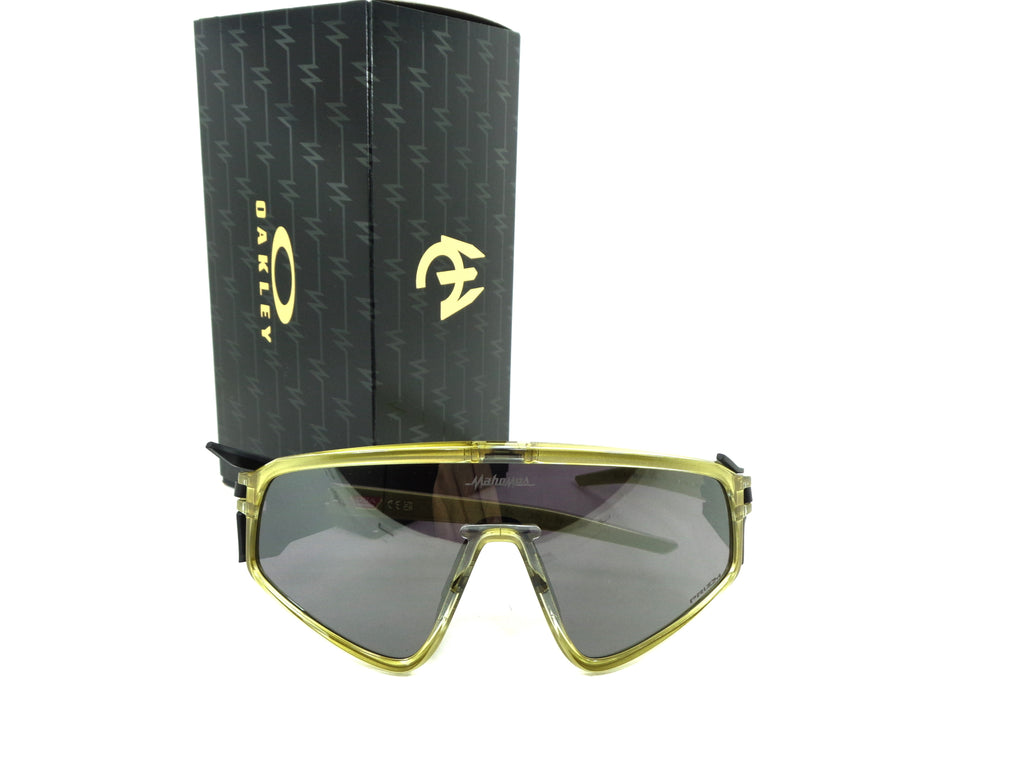 OAKLEY - Latch Panel 9404 14  Patrick Mahomes signature series Sport Racing  Prizm Black 940414 SOTTOCOSTO
